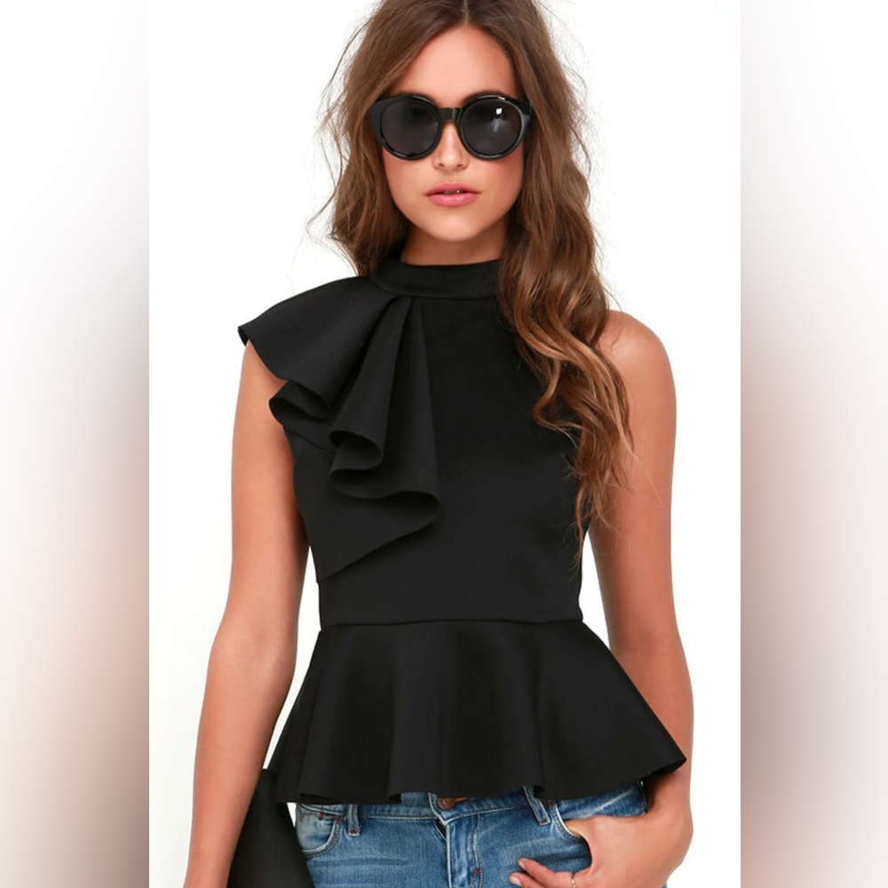 Women’s Asymmetrical Sleeveless RuffleBlack Top Size Small